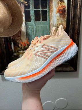 New Balance Fresh Foam X Vongo v5 Light Mango W shoes